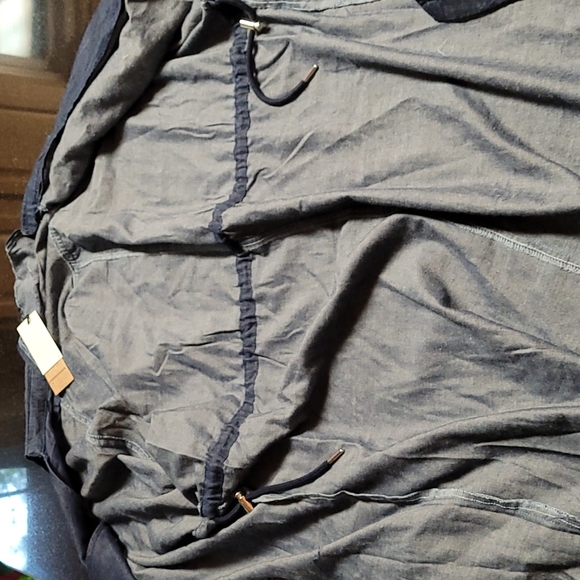 Chambray Draped Wrap - Picture 4 of 11